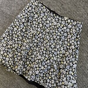 H&M Divided Womens Size 2 Floral Mini Skirt Black Blue A Line Zip Lined